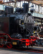 Detailbild der  99 715 der GbR (Leihgabe an die Prenitztalbahn, heute wieder als 99 1715-4 gefhrt, eine Schsische VI K (Baureihe 99.67–71) steht am 24 August 2013 im Dampflokwerk Meiningen.