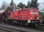 298 319-5 mit Dngerzug von WRB nach WRP bei der Ausfahrt in WRB am Morgen des 31.12.2018.