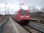 Schon ungewohnt das aus dem IC 2212 Koblenz-Binz den 101 133,am 26.Januar 2011,in Bergen/Rgen brachte,Niemand ein-oder ausstieg.