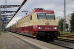 101 001 mit AKE 1315 Warnemünde - Köln Hbf bei der Einfahrt im Rostocker Hbf.10.08.2024