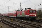 112 108-6( Genau Ihre Richtung )mit RE 4356 von Lutherstadt Wittenberg nach Rostock Hbf bei der Einfahrt um 13:28 Uhr im Rostocker Hbf.13.11.2015