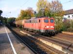 Eine DB 140 ist am 14.10.2008 mit einem Gterzug in Bochum-Hamme unterwegs.