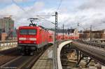 114 002-9 mit dem RE2 (RE 37381) von Wismar nach Cottbus, bei der Ausfahrt aus dem Berliner Hbf.