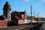 189 013-6 mit einem Containerzug in Rathenow in Richtung Stendal.