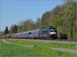 182 524-9 am Zugschluss des Autozuges auf seinem Umweg über die Hochrheinbahn. Beuggen April 2019.