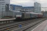 NIAG 189 289 treft mit ein Sonderzug nach Maasvlakte West (tatsachlich am Bahnhof bei die Reisezüge angekundigt, obwohl Maasvlakte west ein Rangierbahnhof ist) am 4 Jänner 2024 in Rotterdam