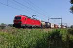 DBC Vectron 193 334 zieht ein KLV durch Oisterwijk am 28 juni 2019.