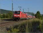 Rheintalumleiter im Hegau.

Die Schwarzwaldbahn mit 146 238 ist allerdings hier heimisch, muss aber diese drei Wochenenden sehr viele zusätzliche Fahrgäste absolut nicht coronaconform befördern.
 
Welschingen, August 2021.