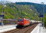 Die 185 181-5 (eine Bombardier TRAXX F140 AC 1) der DB Schenker Rail zieht am 04.05.2013 einen Kesselwagenzug durch den Bahnhof Kirchen/Sieg in Richtung Siegen.