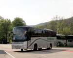 VOLVO 9900 von HELLWIG Reisen aus der BRD am 25.4.2013 in Krems an der Donau.