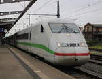 808 042-6  Quedlinburg  als ICE1049(Köln-Binz)kurz vor der Ausfahrt am Morgen des 04.07.2020 im Rostocker Hbf