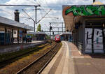 Der PBKA Thalys 4301 (TGV Series 43000) (93 88 0043 010-x B-TH etc.) fährt am 30.04.2023, als Thalys 9423 von Paris Gare du Nord (Paris Nord) via Bruxelles-Midi (Brüssel-Süd),