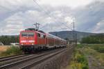 Am 25.08.2018 hatte 111 100 die Ehre, den damals letzten noch mit Doppelstockwagen befahrenden RE60 (4659) nach Mannheim Hbf zu ziehen und durchfährt Weinheim-Lützelsachsen.