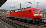 120 206-8 als Schublok des RE 9 (Rhein-Sieg-Express), hier am 17.12.2011 vom Bahnhof Betzdorf/Sieg  geht es weiter in Richtung Kln - Aachen.