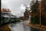 Unterwegs mit der Lnitzgrundbahn der SDG - Schsische Dampfeisenbahngesellschaft mbH unser Dampfzug, gezogen von der schsischen VII K (Altbau) 99 1761-8, befhrt hier am 07.12.2022 die Strecke in