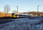 Zwei gekuppelte Dieseltriebzüge vom Typ Alstom Coradia LINT 41 der neuen Generation / neue Kopfform, der HLB (Hessische Landesbahn GmbH), fahren am 11.01.2022, als RB 95  Sieg-Dill-Bahn 