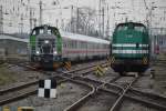 650 114-8+120 104-5(hinten)mit IC 2417 von Rostock Hbf nach K�ln Hbf bei der Bereitstellung im Rostocker Hbf.neben stand die LDS 203 127-6 abgestellt.27.12.2015  