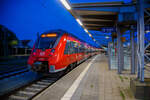 Zwei gekuppelte fnfteilige Bombardier Talent 2 (442 345 / 442 845 und ein weiterer) der DB Regio Nordost als S-Bahn Rostock der Linie S2 (Gstrow – Schwaan - Rostock Hauptbahnhof - Warnemnde),