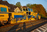 Die Plasser & Theurer Schotterverteil- und Planiermaschine SSP 110 SW, Schweres Nebenfahrzeug Nr.