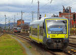 Der Stadler Regio-Shuttle RS1 - VT 650.724 (95 80 0650 724-7 D-AGIL) der agilis Verkehrsgesellschaft mbH & Co.