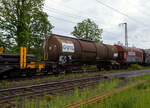 Der vierachsige Drehgestell-Kesselwagen (oben entleerender  Chemiekesselwagen) 33 80 7929 566-7 D-VTG der Gattung Zacns (VTG-Typ C25.091D). der VTG Rail Europe GmbH (Hamburg), laut Gefahrguttafel/Warntafel 33/1089 sowie Anschrift ist Acetaldehyd  (auch Ethanal genannt), am 22 Mai 2024 im Zugverband bei der Zugdurchfahrt in Rudersdorf (Kreis Siegen).

Der der Tank (Behälter) ist aus Normalstahl (P355N) gefertigt. Für die Restmengenentleerung besitzt der Tank eine beidseitige Tankneigung  zur Tankmitte von 0,5° sowie eine Sumpfmulde.

TECHNISCHE DATEN:
Gattung: Zacns
Spurweite: 1.435 mm (Normalspiur)
Anzahl der Achsen: 4 (in 2 Drehgestellen)
Länge über Puffer : 16.660 mm
Drehzapfenabstand: 11.660 mm
Achsabstand im Drehgestell: 1.800 mm
Laufraddurchmesser: 920 mm (neu)
Höchstgeschwindigkeit: 100 km/h (leer 120 km/h)
Eigengewicht: 24.650 kg
Nutzlast: 65,3 t ab Streckenklasse D / DB CM 59,3 t
Gesamtvolumen: 87.900  Liter
Tankcode: L10DH 
Behälterabmessung: Ø 2.850 mm x 14.850 mm lang
Kleinster befahrbarer Gleisbogen: R= 35 m
Bremse: KE-GP (K)
Bremssohle: J816M (Komposit-Bremssohle, kurz K-Sohle)
Intern. Verwendungsfähigkeit: RIV

Die Bedeutung der Gattung Zacns:
Z = Kesselwagen
a = 4 Radsatz
c = mit Entladung unter Druck
n = mit vier Radsätzen höchste Lastgrenze über 60 t
s = zugelassen für Züge bis 100 km/h (beladen)

Bedeutung des Tankcode L10DH: 
L = Tank für Stoffe in flüssigem Zustand 
10 = zutreffender Mindestprüfdruck in bar
D = Tank mit obenliegenden Öffnungen ohne Öffnungen unterhalb des Flüssigkeitsspiegels (Befüllen oder Entleeren oben)
H = luftdicht verschlossener Tank
Max. Betriebsdruck: 7,5 bar

Bedeutung der Warntafel 33/1089: 	
33 (Gefahrnummer) = eicht entzündbarer flüssiger Stoff (Flammpunkt unter 23 °C)
1089 (UN-Nummer) = Acetaldehyd  (auch Ethanal genannt)
