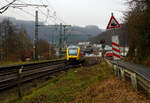 Der VT 254 (95 80 0648 154-2 D-HEB / 95 80 0648 654-1 D-HEB) ein Alstom Coradia LINT 41 der HLB (Hessische Landesbahn), ex Vectus VT 254, verlsst am 15.01.2022, als RB 90  Westerwald-Sieg-Bahn 