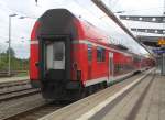 Hanse-Express Doppelstockwagen DBpza 780.0 stand am 06.09.2015 ohne Lok im Rostocker Hbf abgestellt.