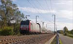 Ein CFL Wendezug braust am 26.10.2019 durch das Tal der Alzette zwischen Lintgen und Mersch.