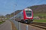 Steuerwagen voraus fährt der Zug aus Kautenbach in Richtung Rodange über luxemburg nahe Lintgen an mir vorbei.