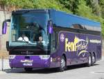 Van Hool TX17 von Fenn Holidays aus England im Stadthafen Sassnitz am 27.05.2016