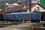 Dieser Ältere Triebzug war zwischen den Wagen im Bahnhofsvorfeld vom Bahnhof  Cambery-Challes-Eaux eingereiht, wurde warscheinlich in den Ringschuppen zum Restaurieren verschoben.