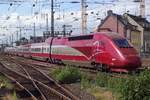 Thalys 4344 verlässt am 8 Juni 2019 Köln Hbf für die fahrt nach Paris Nord via Lüttich-Guillemins und Bruxelles-Midi.