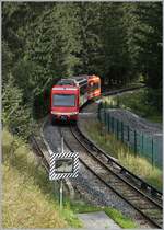 Der SNCF Z 850 52 ((94 87 0001 852-6 F-SNCF) hat an der Bedarfshaltestelle von La Joux nicht halten müssen und fährt nun als TER 18905 weiter in Richtung Vallorcine.