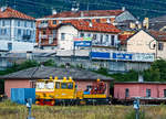 Ein Italienisches Gleisarbeitsfahrzeug IT-RFI 152194-2 (Hersteller Mer Mec) der RFI (Rete Ferroviaria Italiana) abgestellt am 14.09.2017 in Domodossola.