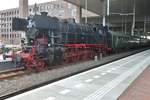 Am 10 September 2016 schiebt 65 018 ein Sonderzug aus Breda.