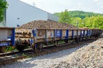   Niederbordwagen fr Schotter und Sand, 43 84 NL-RP 3428 078-2, der Gattung Klmos 702, der Vermietungsfirma Railpro (voestalpine Railpro BV), am 12.05.2018 in Kreuztal.