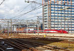   Der Thalys PBA 4537 verlässt am 31.03.2018 den Bahnhof Amsterdam Centraal in Richtung Paris via Brüssel.