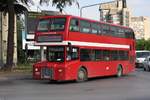 Stadtbus Yutong City Master Wagen 1157 am 20.5.2017 am Hauptbahnhof in Skopje.