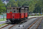 Dampflok 3 der Achenseebahn wartet auf dem Ausweichgleis auf die vorbeifahrt von Lok 4 mit ihrem Zug.