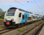 4746 802 als RE10(Rostock-Pasewalk)bei der Ausfahrt am 08.08.2025 im Rostocker Hbf.