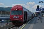 Steuerwagen 50 81 86-29 205-0 an der Spitze des Zuges der A-GKB (Graz – Köflacher Bahn) wird in kürze von. Lok 92 812 015 006-7 aus dem Bahnhof von Graz in Richtung Köflach geschoben. 02.06.2023