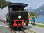 Kurz vor der Endhaltestelle  SEESPITZ  setzt die Dampflok 3 der Achenseebahn wieder um, damit sie den Zug bis zum Gleisende in die Haltestelle schieben kann.