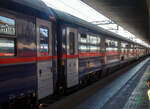 Der Bmz Sitzwagen A-ÖBB 78 81 21-91 153-6, als Wagen Nr.