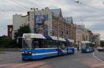 STRASSENBAHNBETRIEBE IN POLEN Strassenbahn BRESLAU Die Doppelgelenktriebwagen 2726 und 2712 der Linien 11 und 17 mit niederflurigem Mittelteil des Typs WRAS 205 aufgenommen am 18.