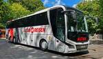 MAN Lion`s Coach von ALTAN-Reisen aus Pfalzgrafenweiler steht im Juni 2024 auf dem Parkplatz am Königsstuhl auf Rügen