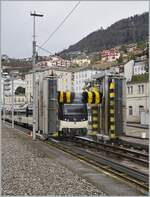 In Montreux wird der MOB Be 4/4 9204  Alpina  gründlich geputzt und dies mitten im Winter, ein Zeitpunkt welchen andere Bahnen für Reinigungsarbeiten eher meiden.