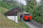 Autour de la voie ferrée / Rund um die eiserne Bahn (Herbstevent 2024) - Nachdem erstaunlich viele Reisende in der kleine Dm 2/2 N° 3  Le Biniou  Platz gefunden haben, ist der Zug praktisch