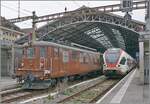 Am Schluss der stattlichen   Train Chase   der L'Association 141R568 hilft zu meiner Freude die BLS Ae 4/4 251; hier beim Halt in  Lausanne 

26. Okt. 2024