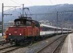 SBB: E 3/3 16408 (1944) auf Rangierfahrt zur Werkstätte Biel mit EW |V am 10.