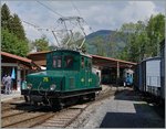 Die revidierte +GF+ Ge 4/4 N° 75 in Chaulin bei der Blonay Chamby Bahn.